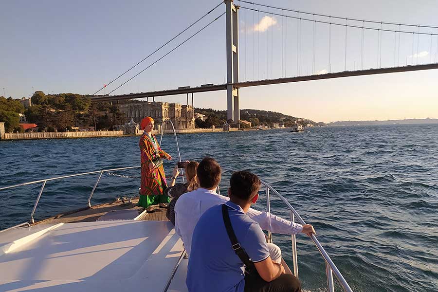 Private Bosphorus Cruise, Istanbul Yacht Charters, Istanbul Yacht Rental
