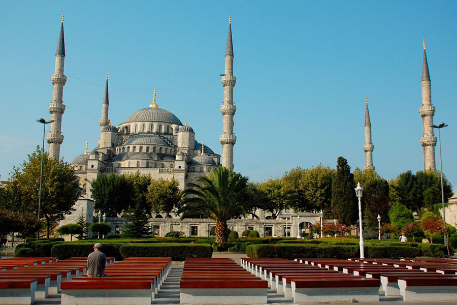 Visiting Historical Artifacts in Sultanahmet