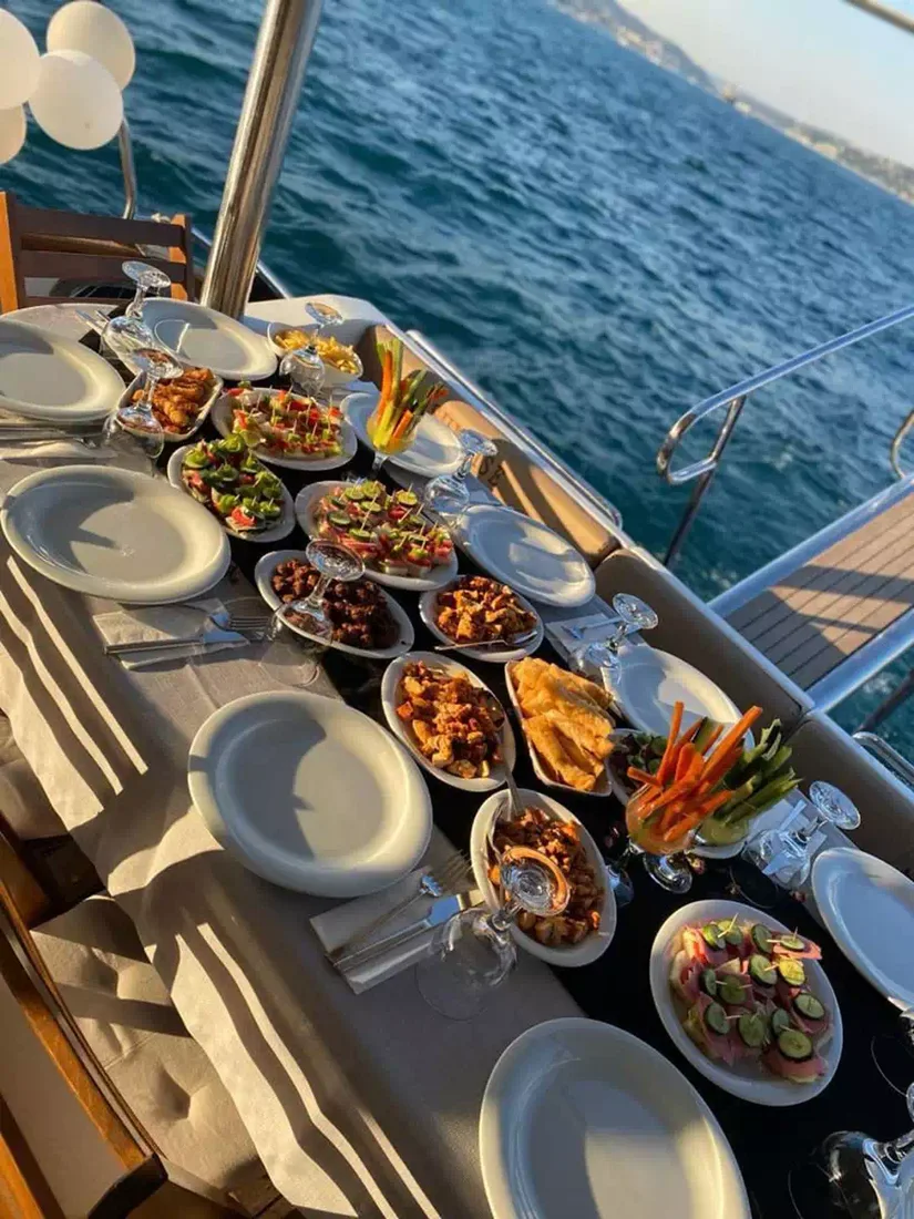 Eventos Privados en Yate por el Bósforo — Estambul
