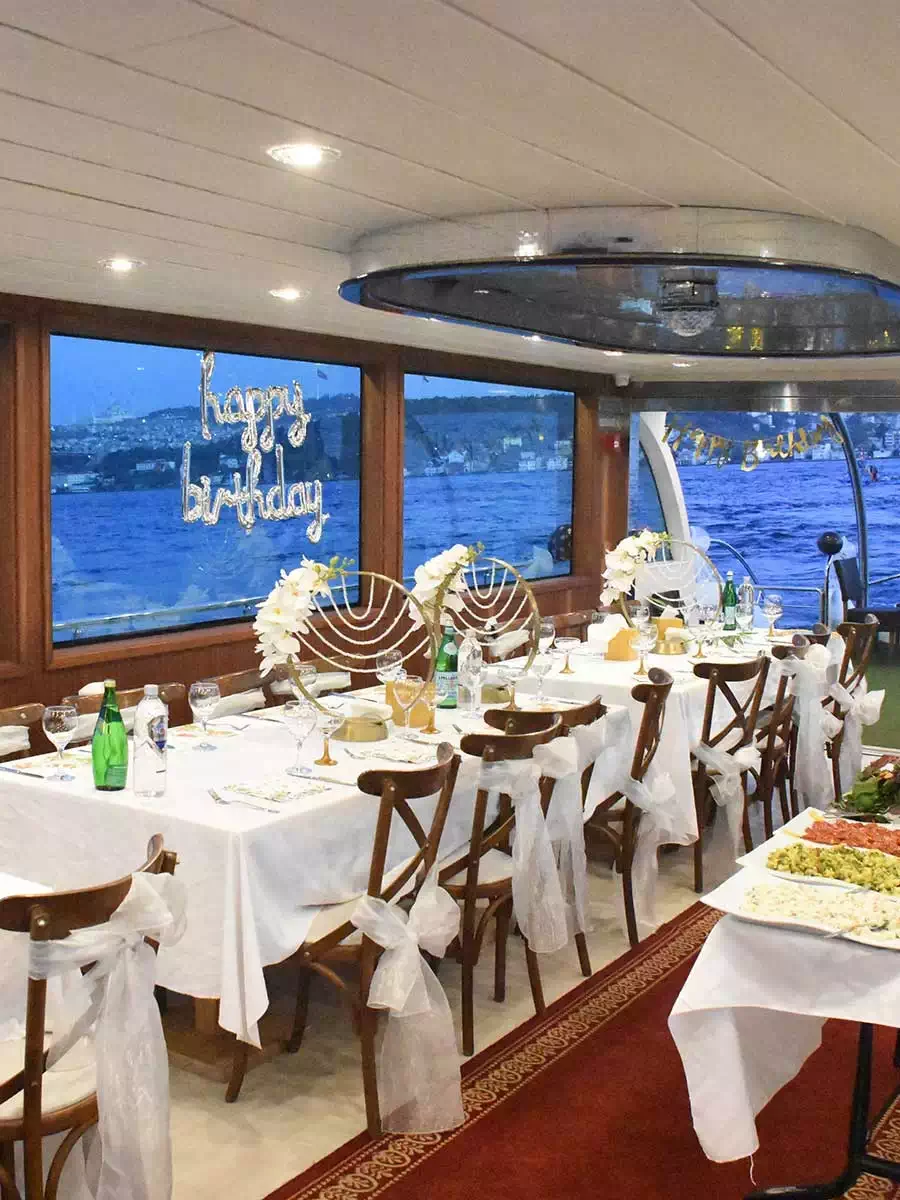 Eventos Privados en Yate por el Bósforo — Estambul