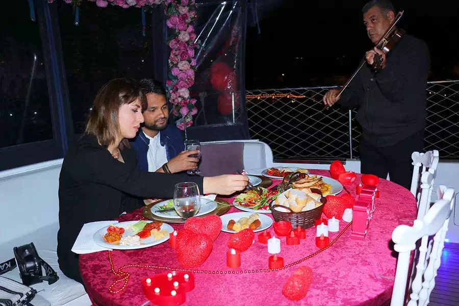 عرض زواج على البوسفور — إسطنبول